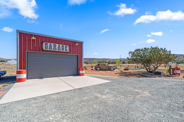 610 W VALLERI ANN Road, Paulden, AZ 86334