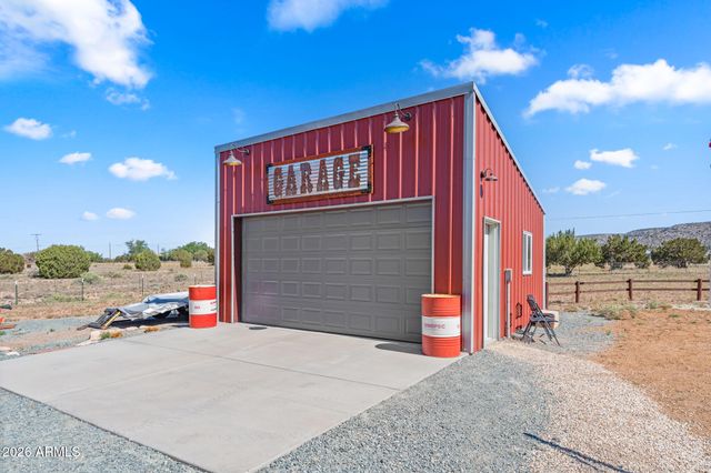 610 W VALLERI ANN Road, Paulden, AZ 86334