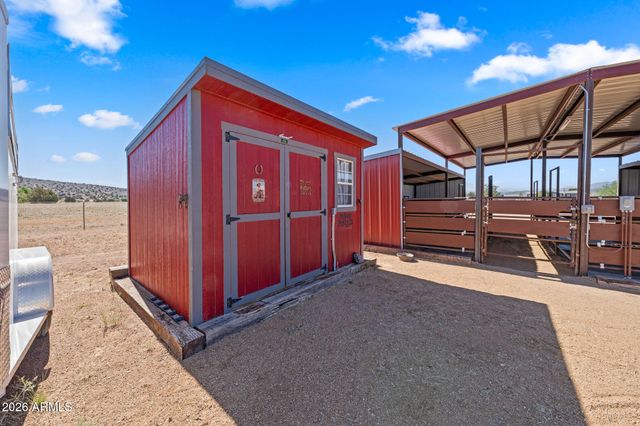 610 W VALLERI ANN Road, Paulden, AZ 86334