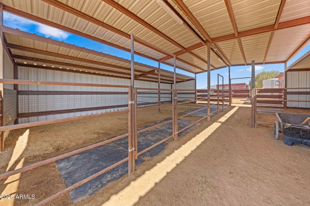 610 W VALLERI ANN Road, Paulden, AZ 86334