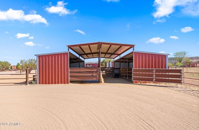 610 W VALLERI ANN Road, Paulden, AZ 86334