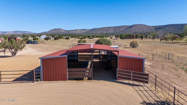 610 W VALLERI ANN Road, Paulden, AZ 86334