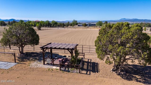 610 W VALLERI ANN Road, Paulden, AZ 86334