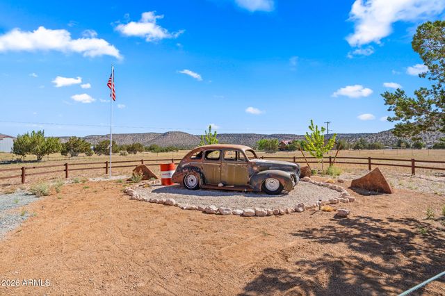 610 W VALLERI ANN Road, Paulden, AZ 86334