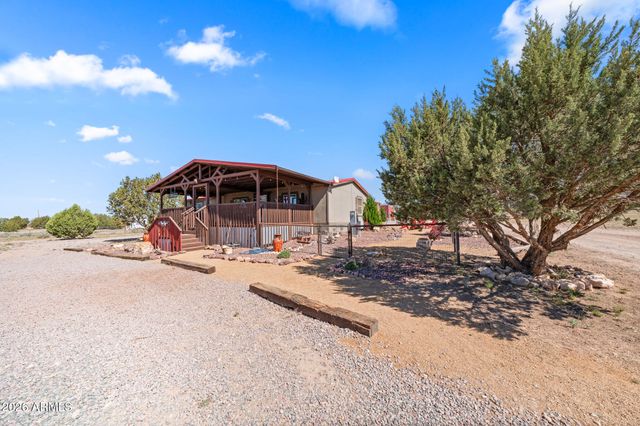 610 W VALLERI ANN Road, Paulden, AZ 86334