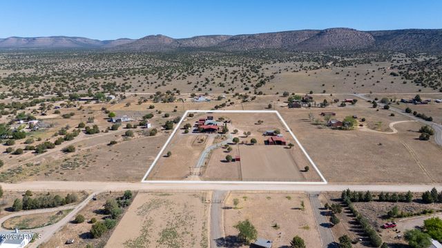 610 W VALLERI ANN Road, Paulden, AZ 86334