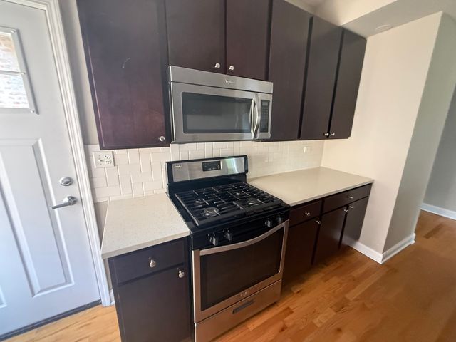 836 E 53rd Street 2S, Chicago, IL 60615
