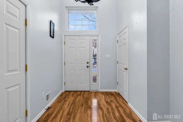 18 BRIDGEPOINTE Drive, South Amboy, NJ 08879