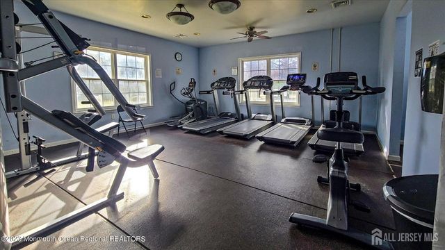 18 BRIDGEPOINTE Drive, South Amboy, NJ 08879