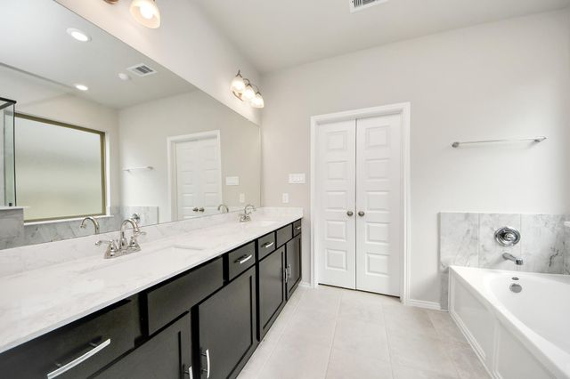 1334 Wild Mustang Trail, Richmond, TX 77406