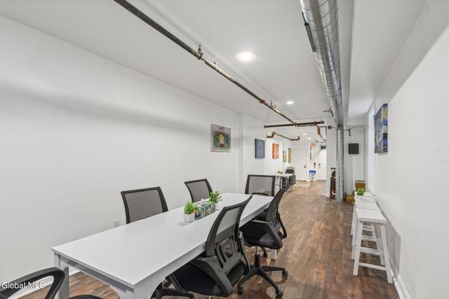 402 Broadway, Albany, NY 12207