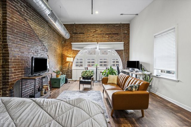 402 Broadway, Albany, NY 12207