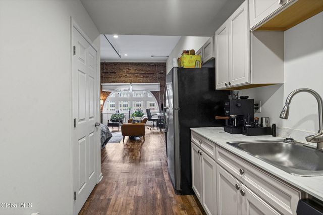 402 Broadway, Albany, NY 12207
