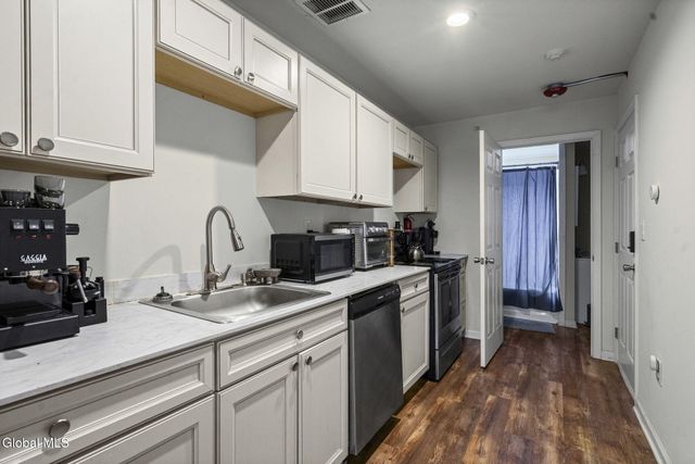 402 Broadway, Albany, NY 12207