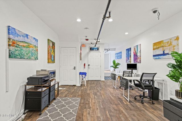 402 Broadway, Albany, NY 12207