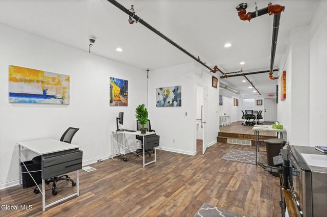 402 Broadway, Albany, NY 12207