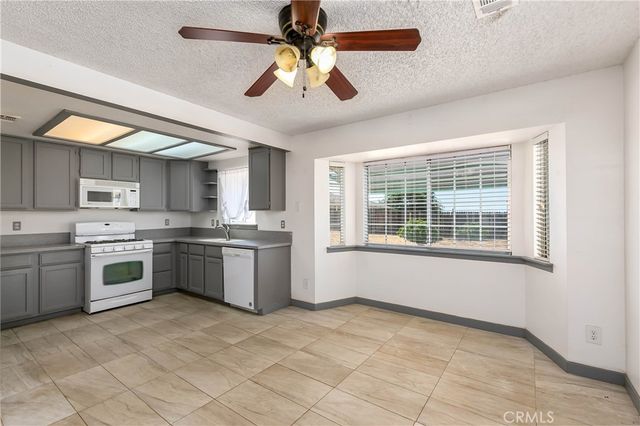 10416 Peach Avenue, California City, CA 93505