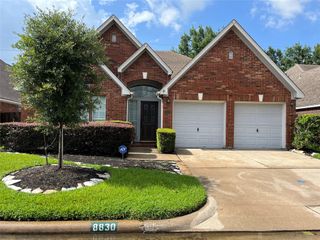 8830 Fairbloom Lane, Houston, TX 77040
