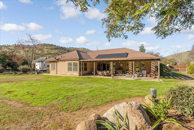 16360 Goat Ranch Road, Springville, CA 93265