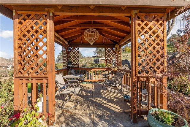 16360 Goat Ranch Road, Springville, CA 93265