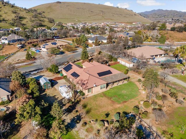 16360 Goat Ranch Road, Springville, CA 93265