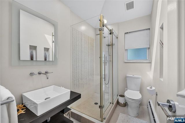 1026 Harvard Place, Fort Lee, NJ 07024