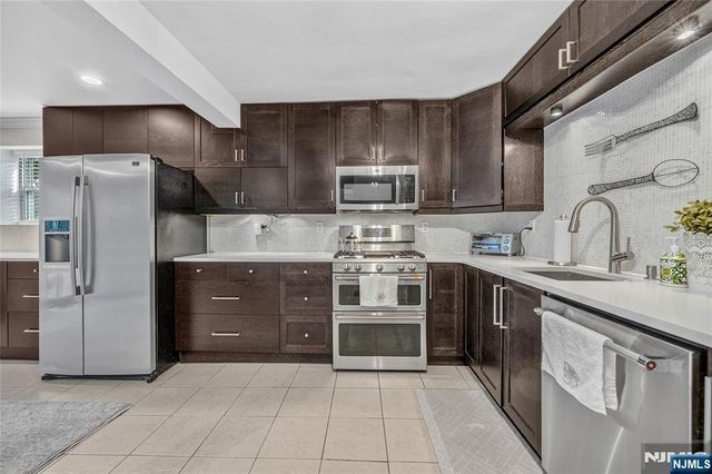 1026 Harvard Place, Fort Lee, NJ 07024