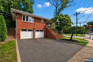 1026 Harvard Place, Fort Lee, NJ 07024