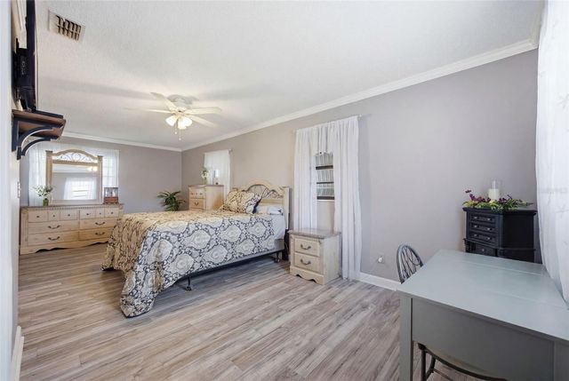 8019 CORNWALL LANE, Tampa, FL 33615