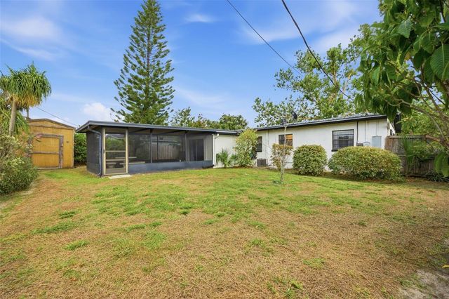 8019 CORNWALL LANE, Tampa, FL 33615