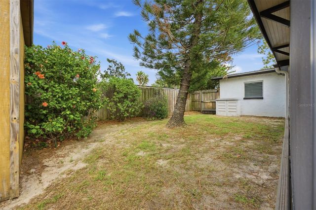 8019 CORNWALL LANE, Tampa, FL 33615