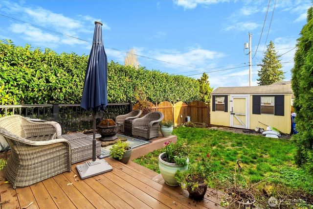 2201 Rockefeller Avenue, Everett, WA 98201