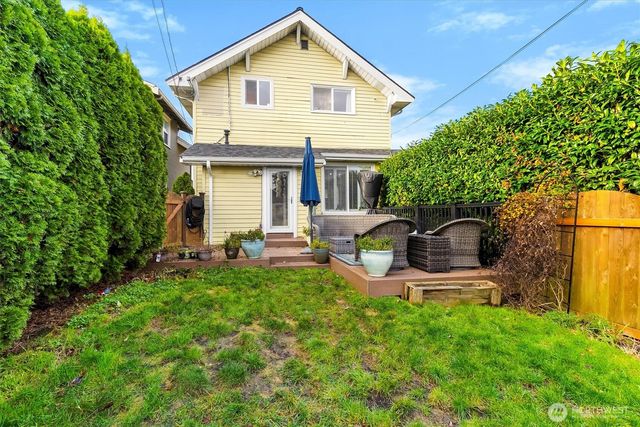 2201 Rockefeller Avenue, Everett, WA 98201