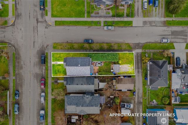 2201 Rockefeller Avenue, Everett, WA 98201