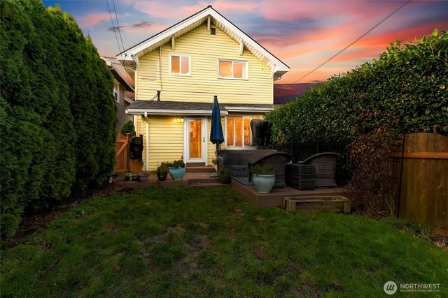 2201 Rockefeller Avenue, Everett, WA 98201