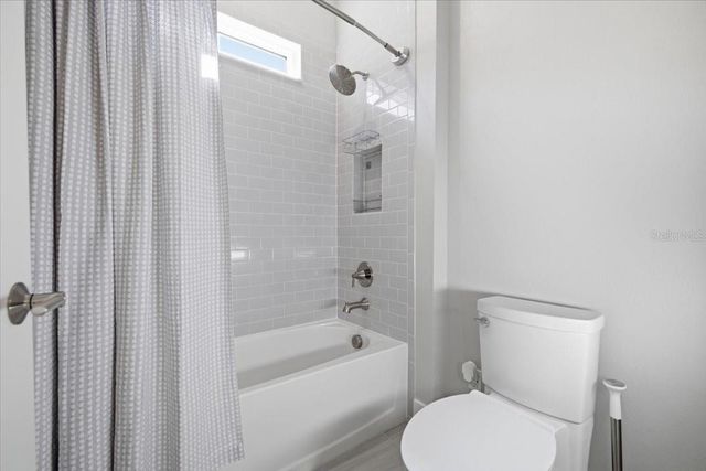 2110 E 6TH STREET W, Palmetto, FL 34221