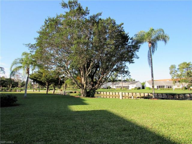 100 Forest Lakes BLVD 109, Naples, FL 34105