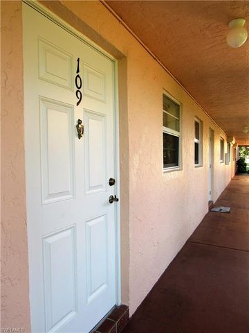 100 Forest Lakes BLVD 109, Naples, FL 34105
