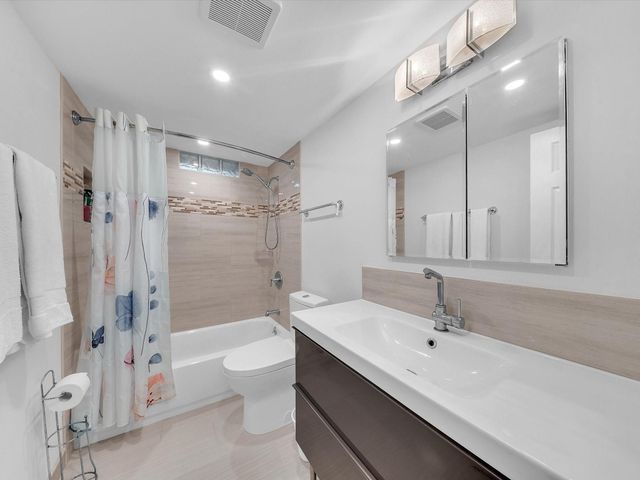 2515 NE 1st Court 314, Boynton Beach, FL 33435