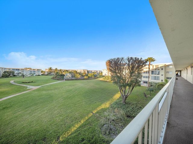 2515 NE 1st Court 314, Boynton Beach, FL 33435