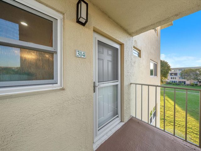 2515 NE 1st Court 314, Boynton Beach, FL 33435