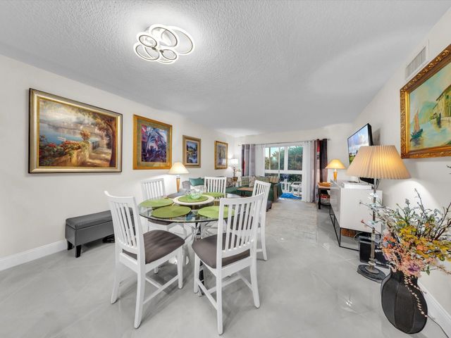 2515 NE 1st Court 314, Boynton Beach, FL 33435