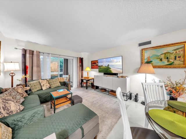 2515 NE 1st Court 314, Boynton Beach, FL 33435