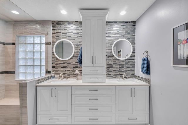 5440 NW 77th Terrace, Coral Springs, FL 33067