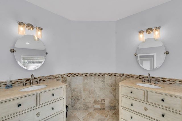 5440 NW 77th Terrace, Coral Springs, FL 33067