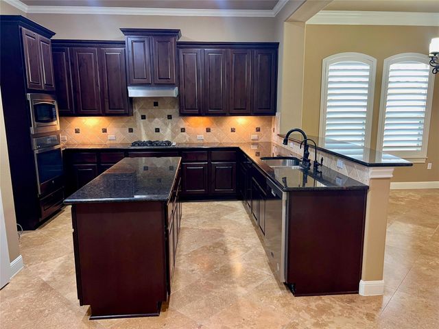 2216 Rivina DR, Austin, TX 78733