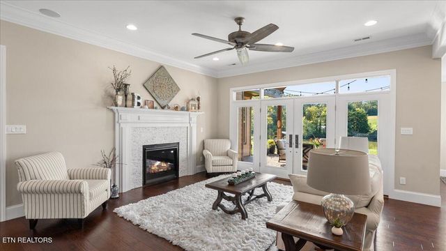 3725 Promontory Point, Louisville, TN 37777