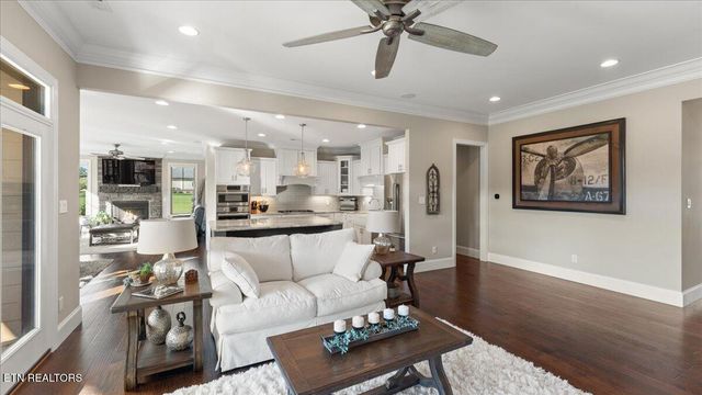3725 Promontory Point, Louisville, TN 37777