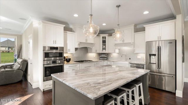 3725 Promontory Point, Louisville, TN 37777