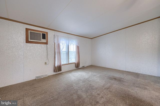 16 BRIAN CT, Stevens, PA 17578